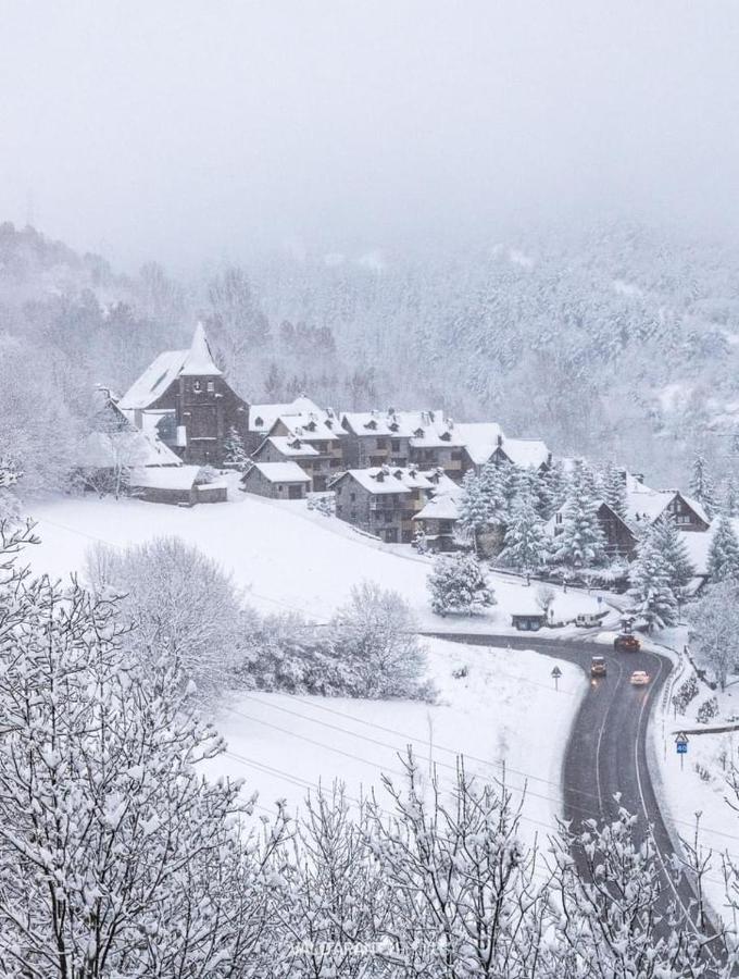 Tredos, Casa Adosada. Baqueira Екстер'єр фото